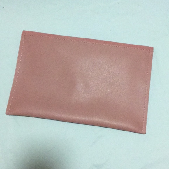 Pink Clutch - Picture 2 of 5